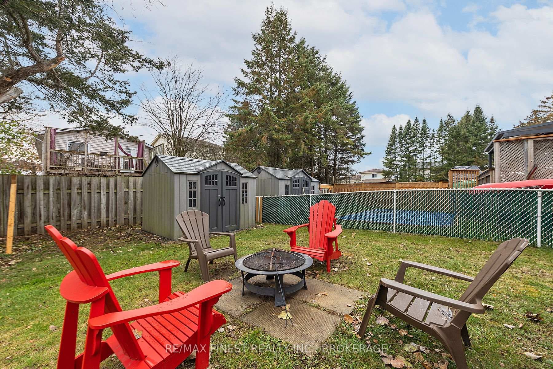 1236 Brackenwood Crescent photo 7