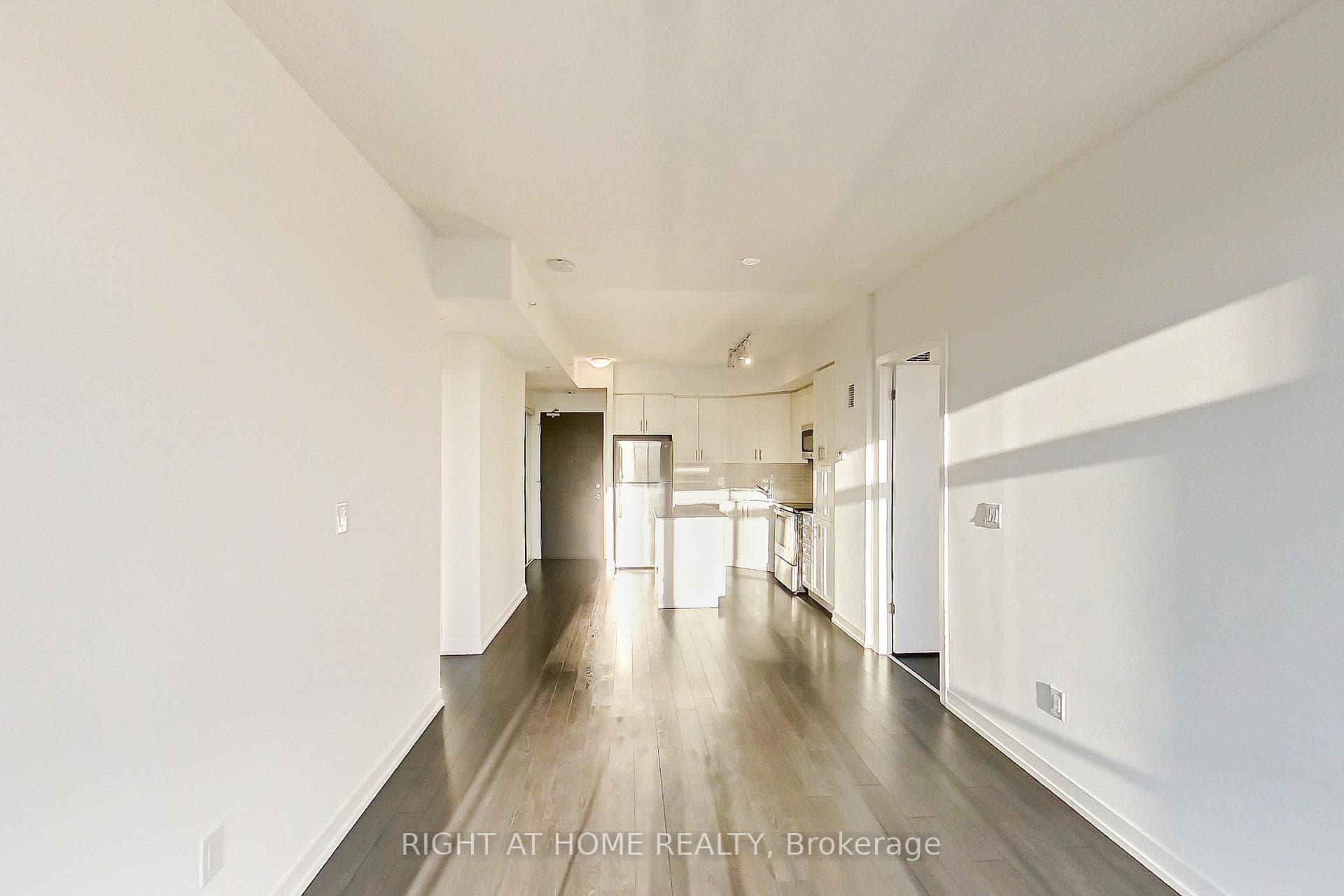 550 North Service Road Unit 1003 photo 7