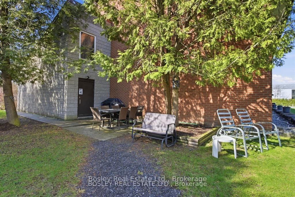 133 Ontario Street Unit 201 photo 24