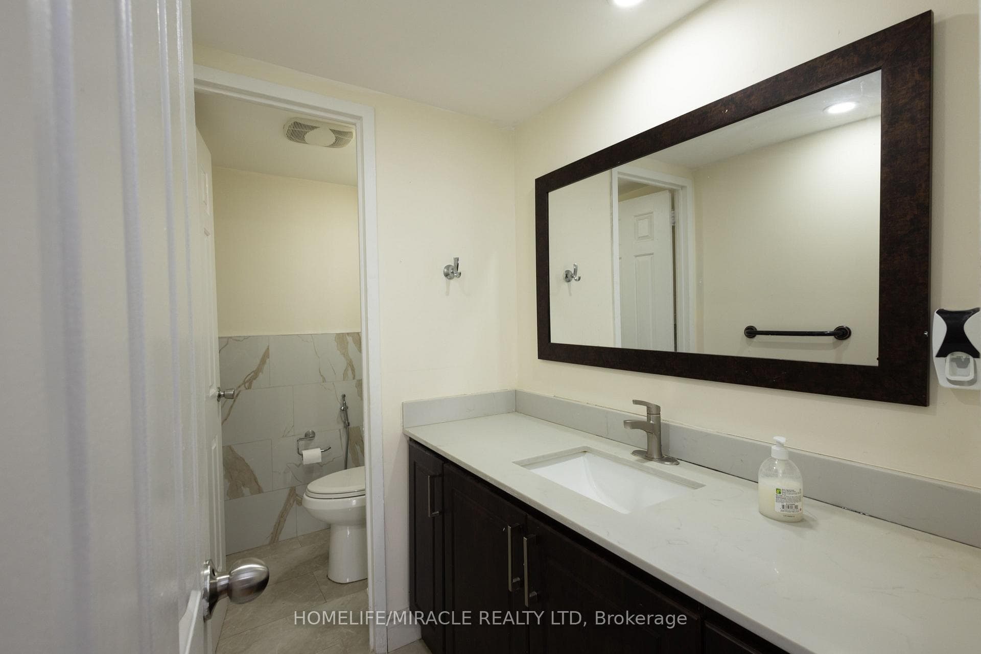 49 Silverstone Drive Unit 1007 photo 40