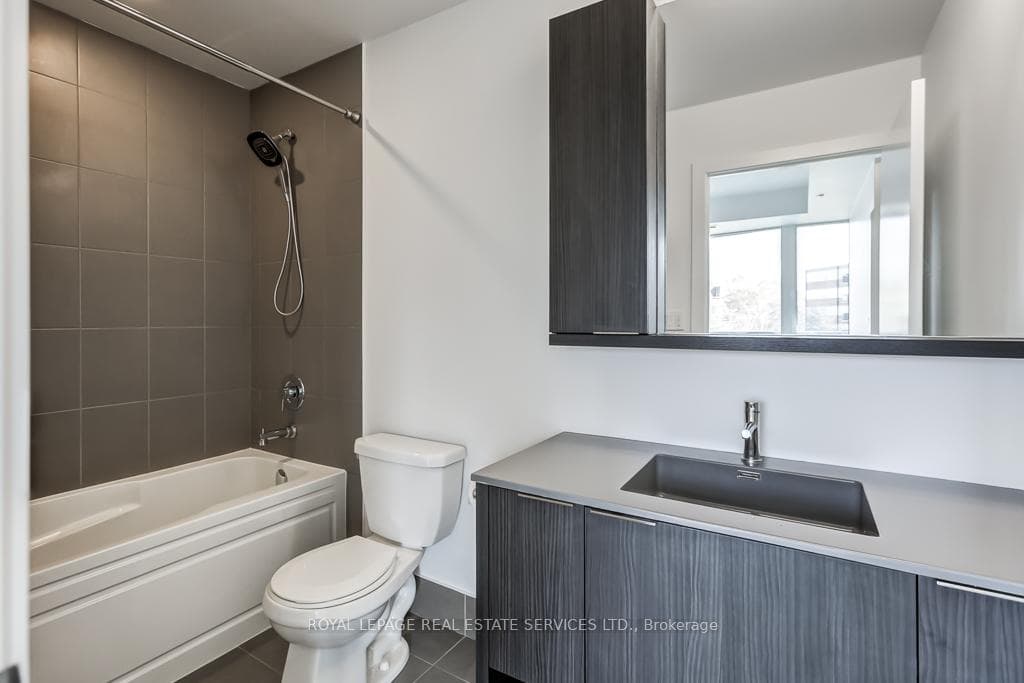 99 The Donway N/A Unit 306 photo 12