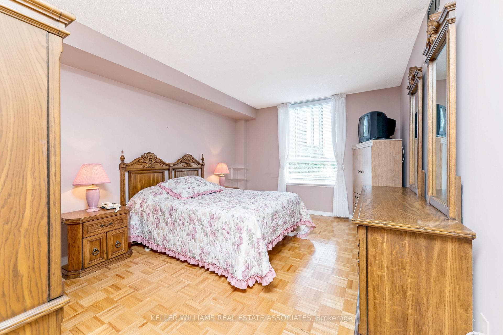 1485 Lakeshore Road Unit 203 photo 19