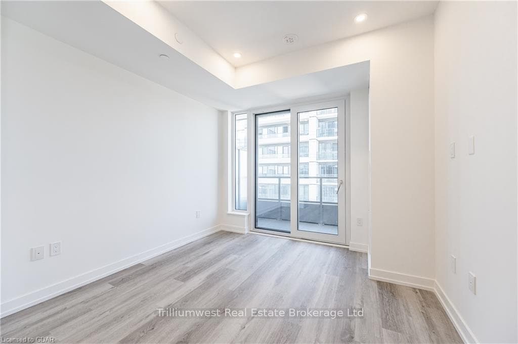 15 WELLINGTON Street Unit 1601 photo 14