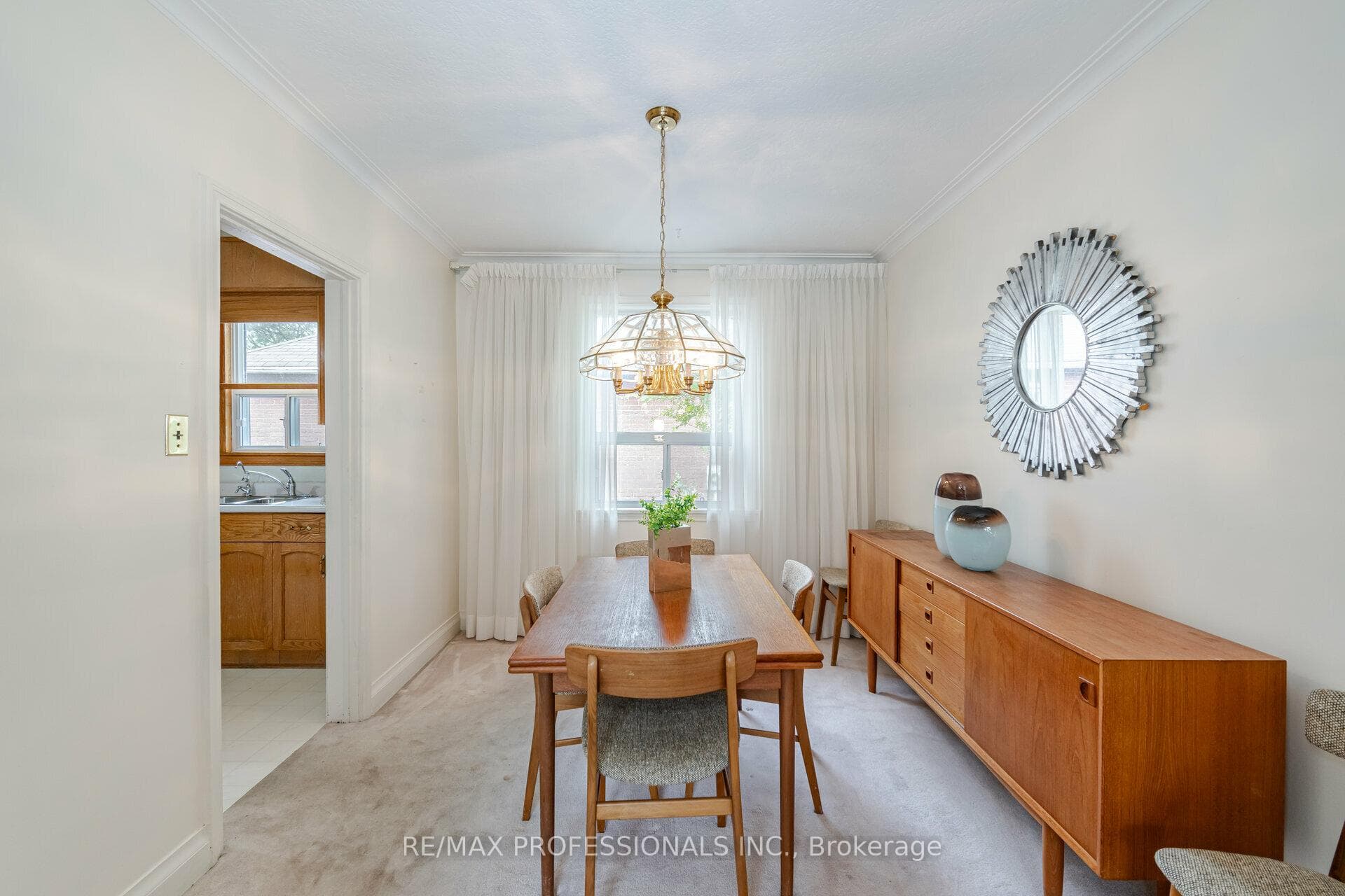 216 Shaver Avenue photo 13