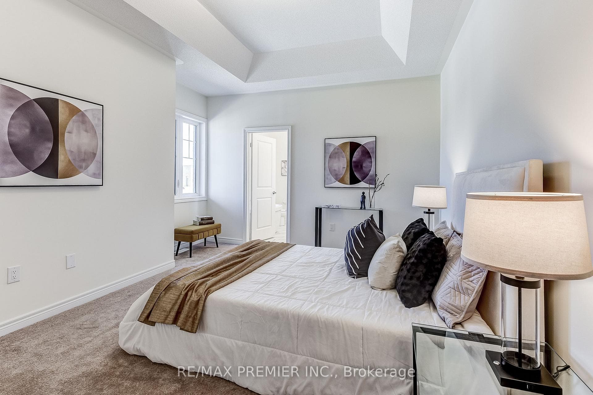 8 Thelma Drive photo 32