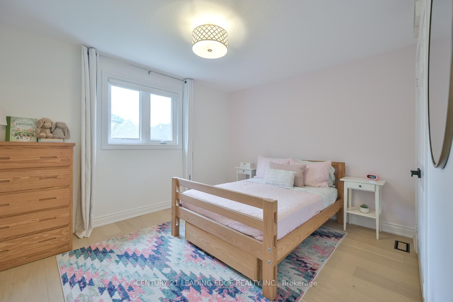 2172 Headon Road photo 32
