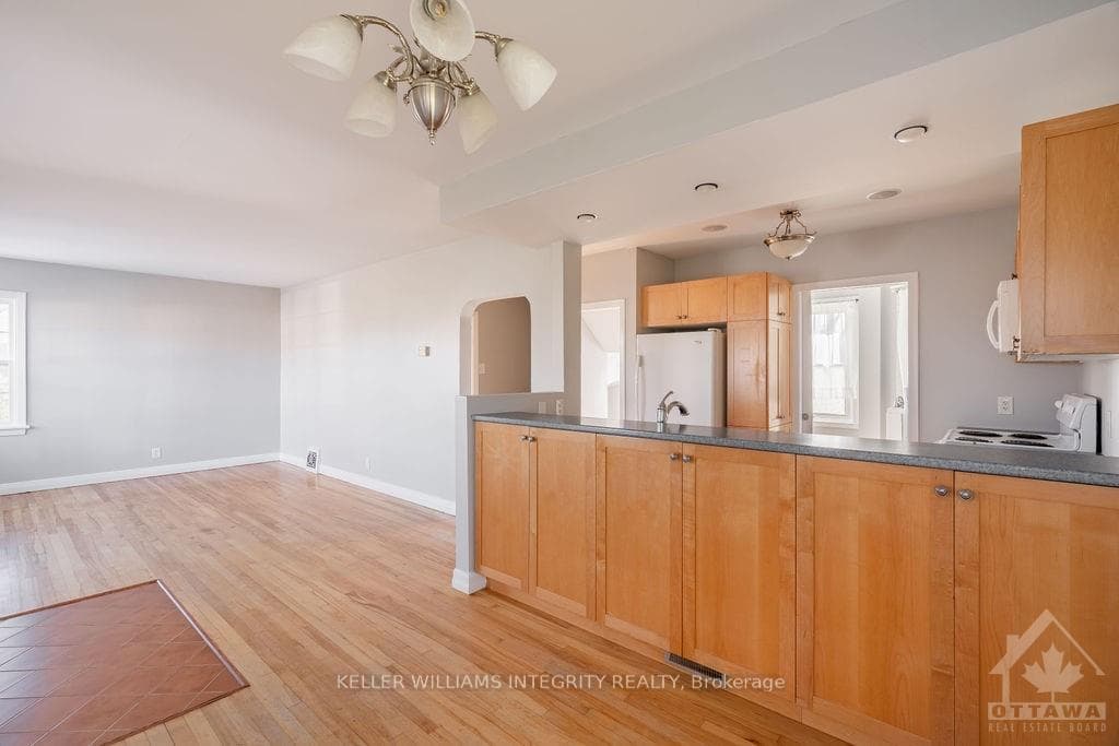 64 TOWER Road photo 5