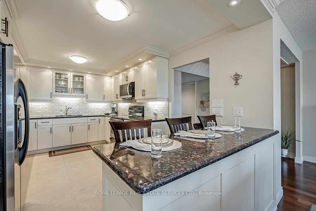 2180 Marine Drive Unit 1205 photo 12