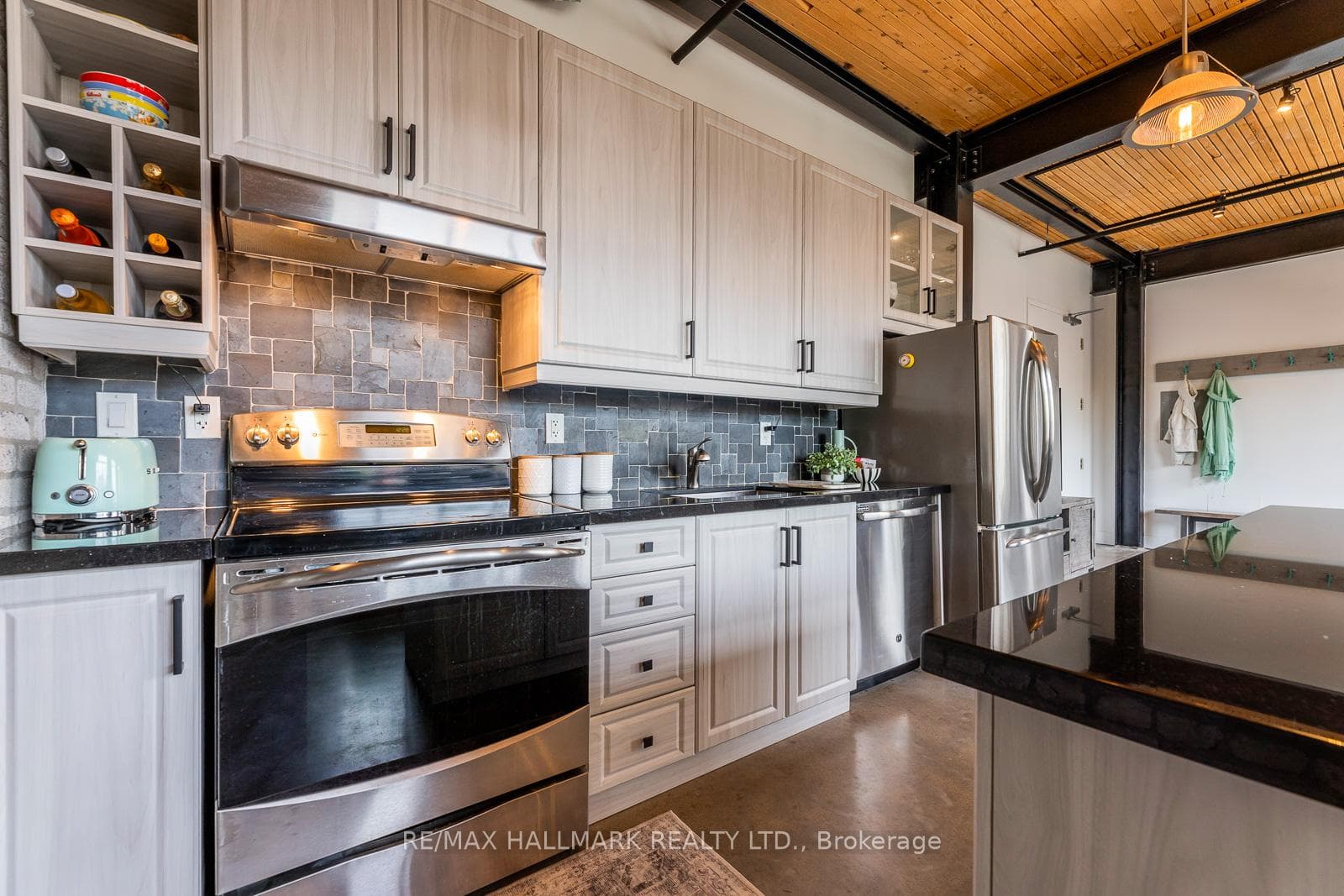 68 Broadview Avenue Unit 217 photo 15