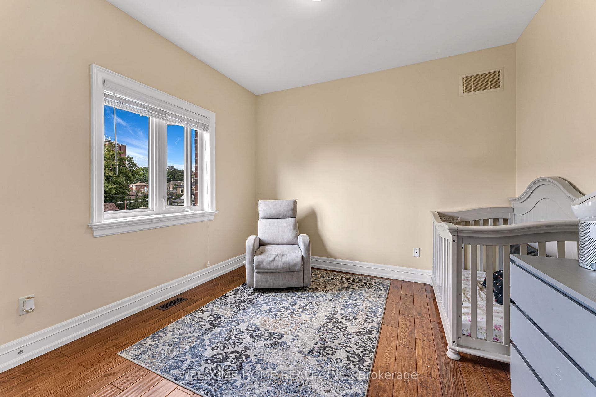 309 Kane Avenue photo 27
