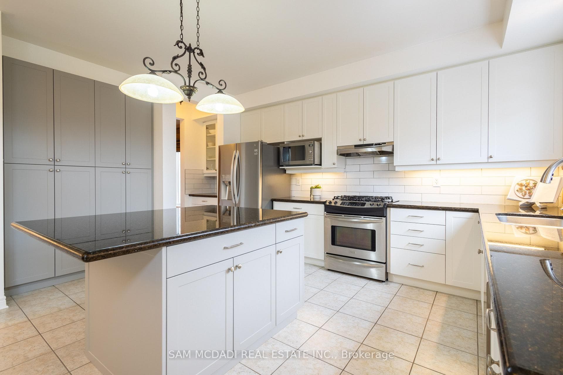 26 Supino Crescent photo 18