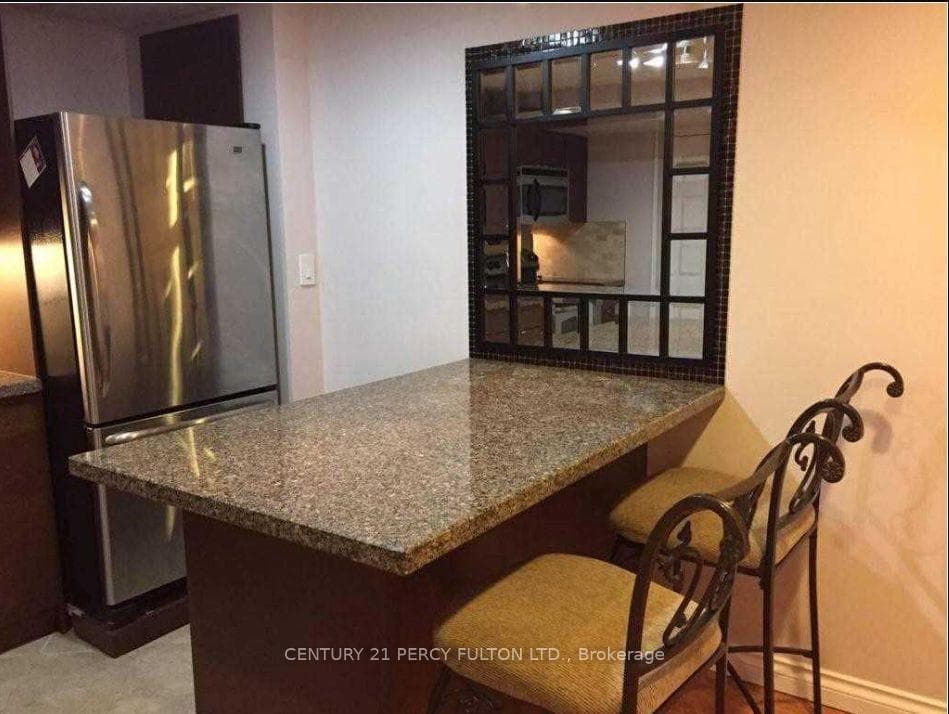 170 don head village Boulevard Unit bsmnt photo 5