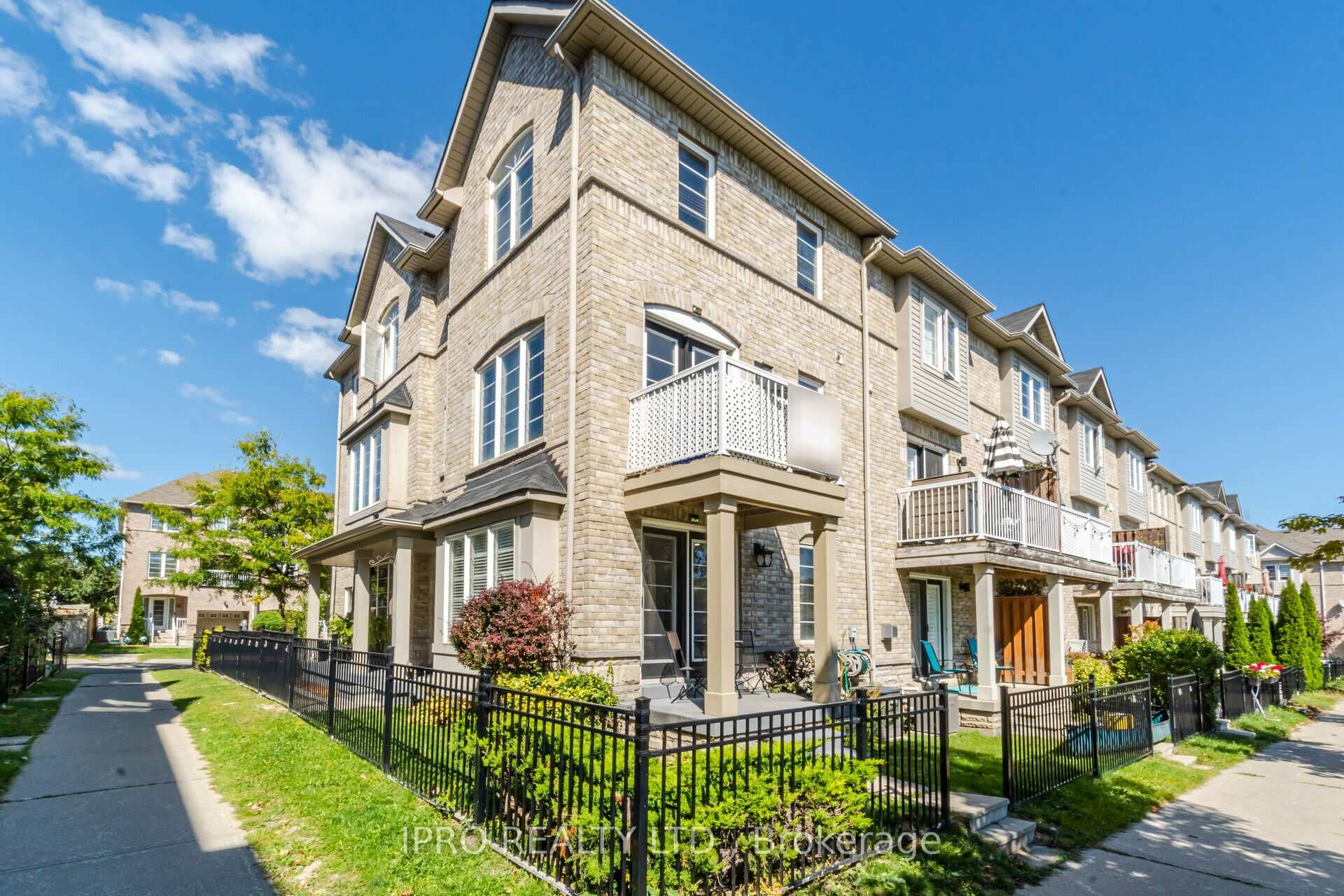 23 Burnsborough Street photo 25