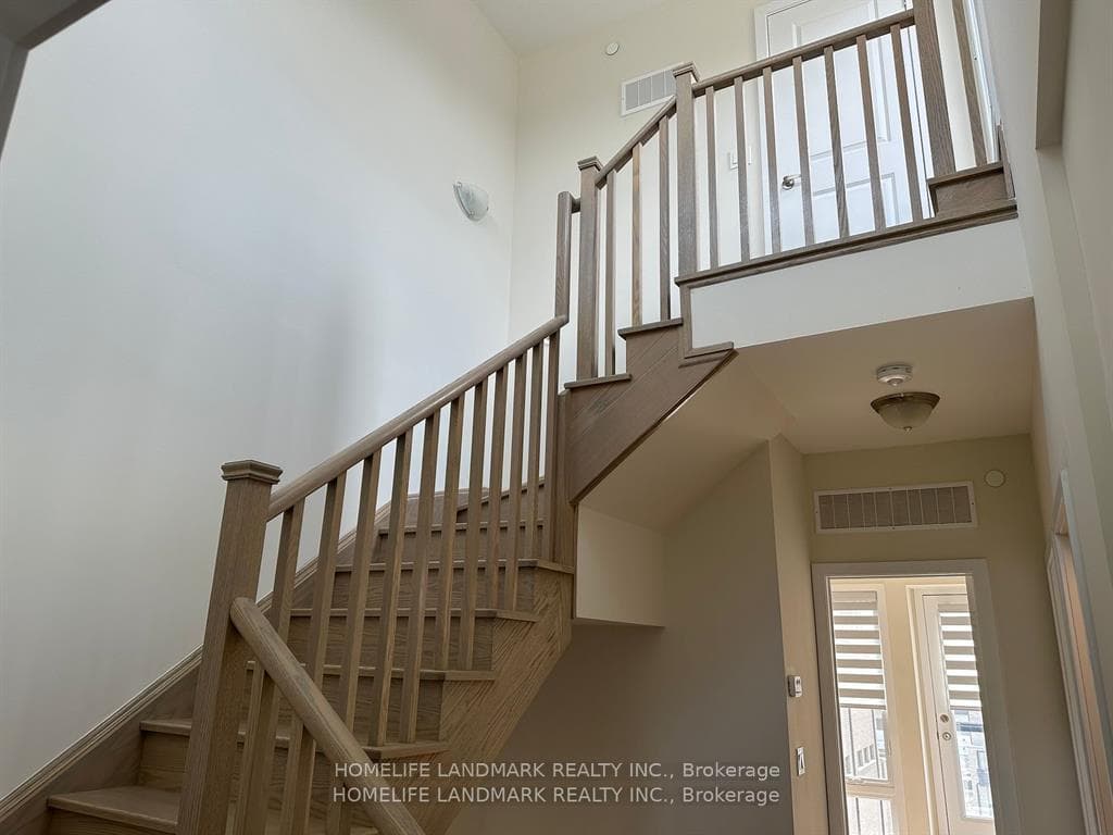 21 Credit Lane photo 28