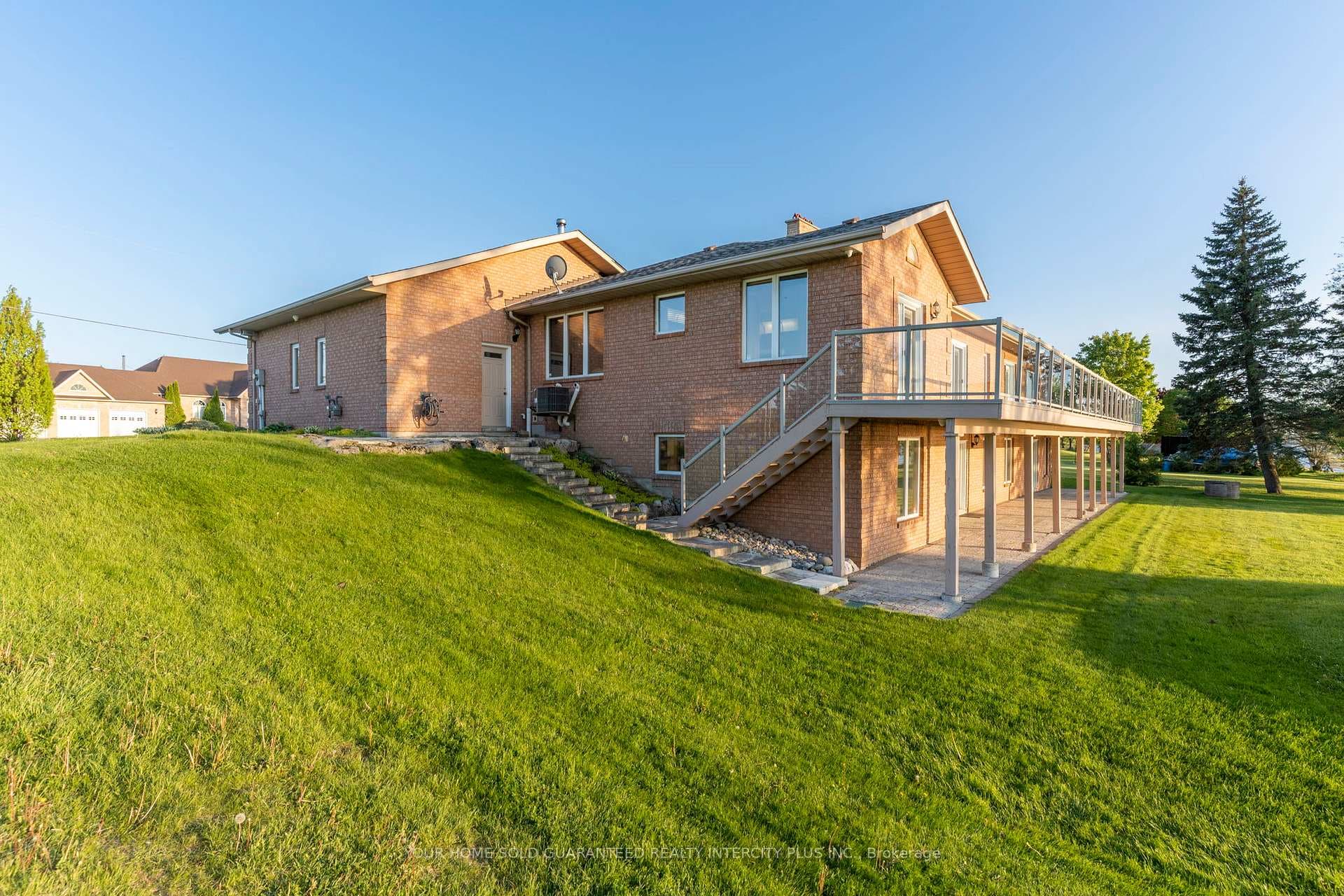 592 Fralick's Beach Road photo 44