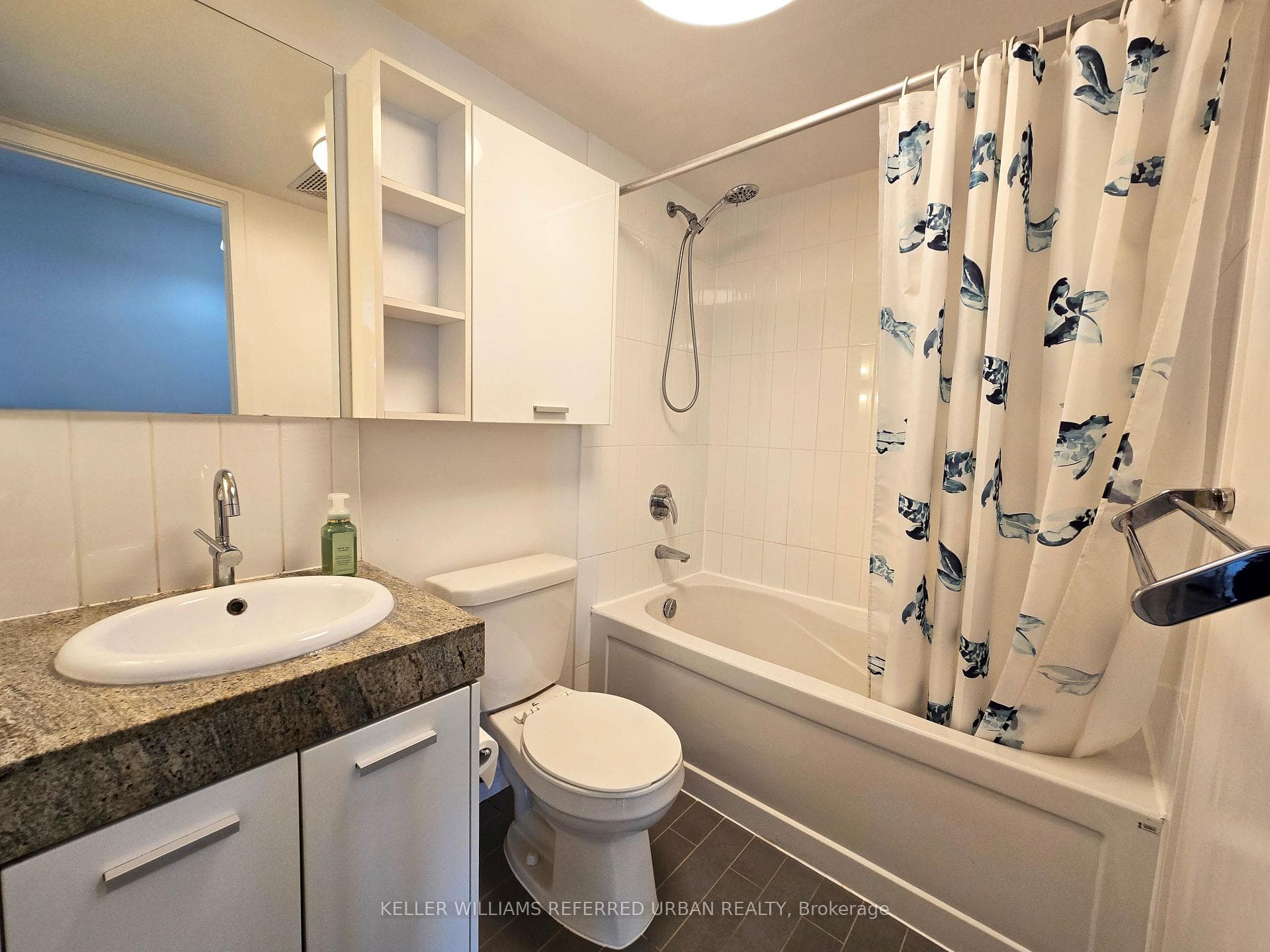 29 Singer Court Unit 812 photo 10
