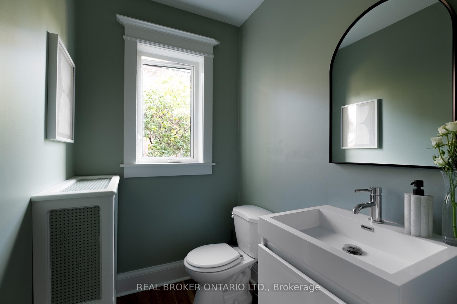 156 Galley Avenue photo 11