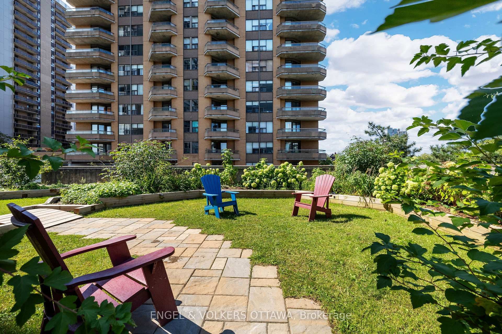 530 Laurier Avenue Unit PH5 photo 33