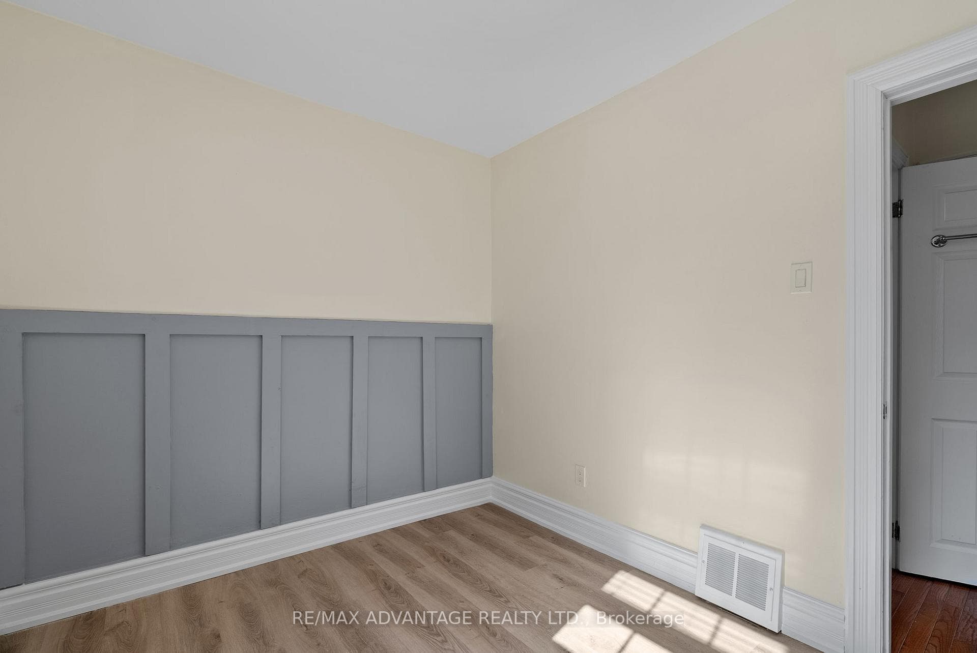555 Chester Street photo 17