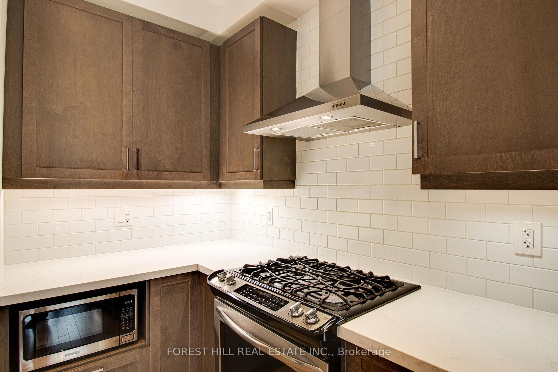 17 Gregory Avenue photo 13
