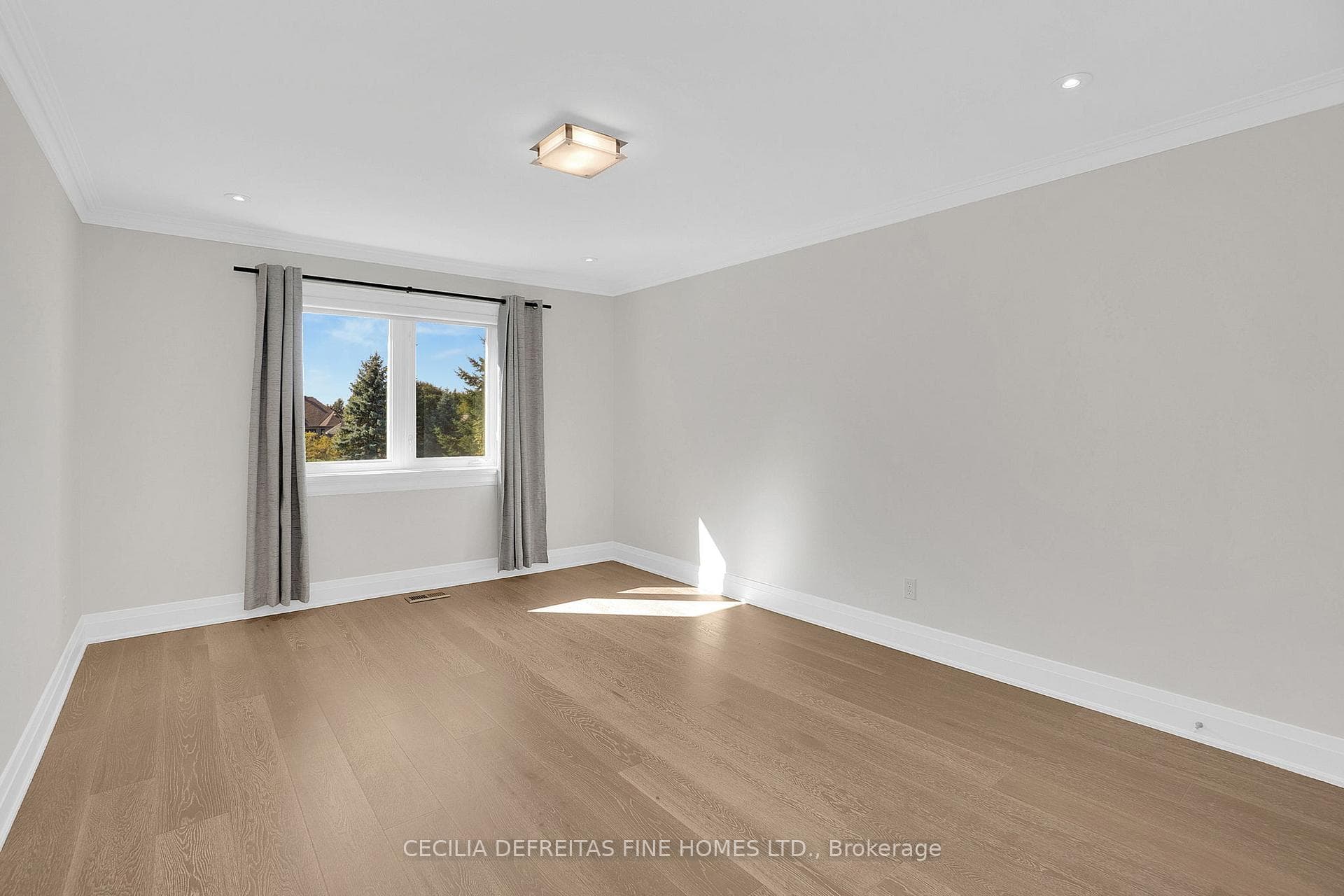 74 Mactaggart Drive photo 35