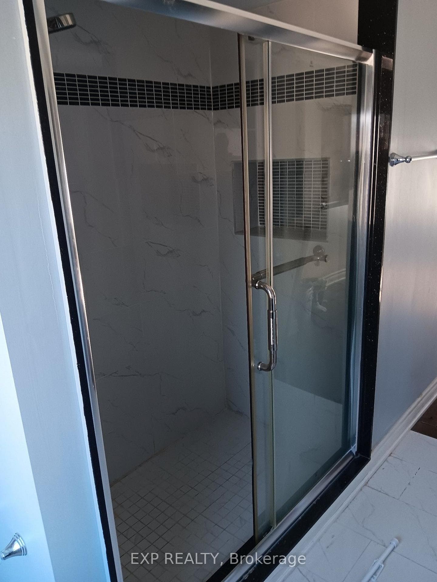 102 Rosslyn Avenue photo 17