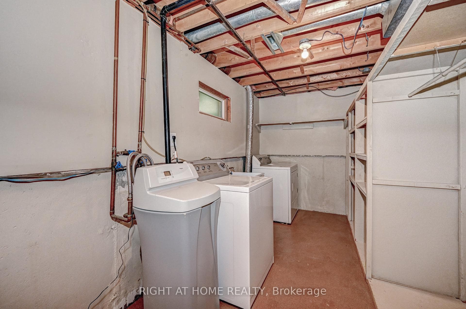 92 Pinemeadow Crescent photo 20