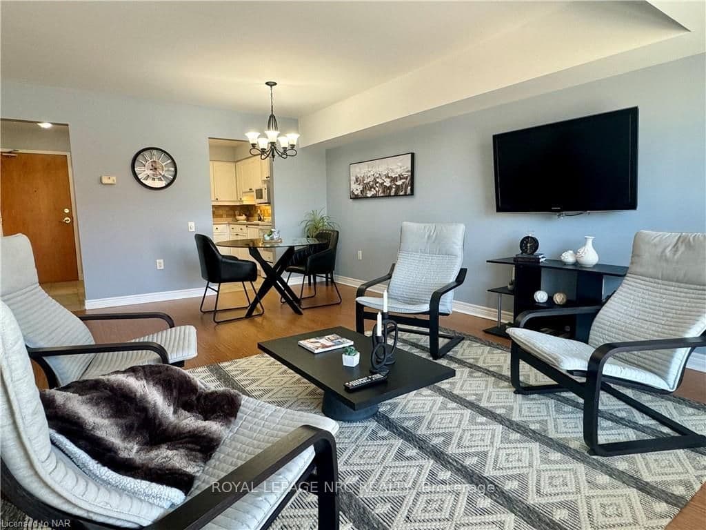 55 PELHAM TOWN Square Unit 306 photo 8