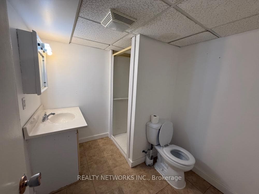364 Craig Street photo 11