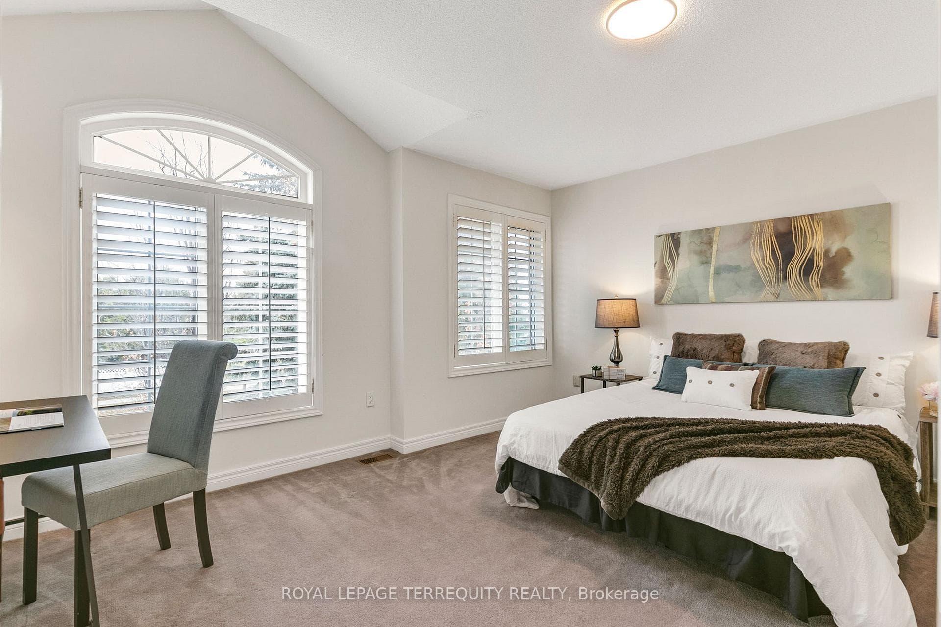 388 Glenkindie Avenue photo 26