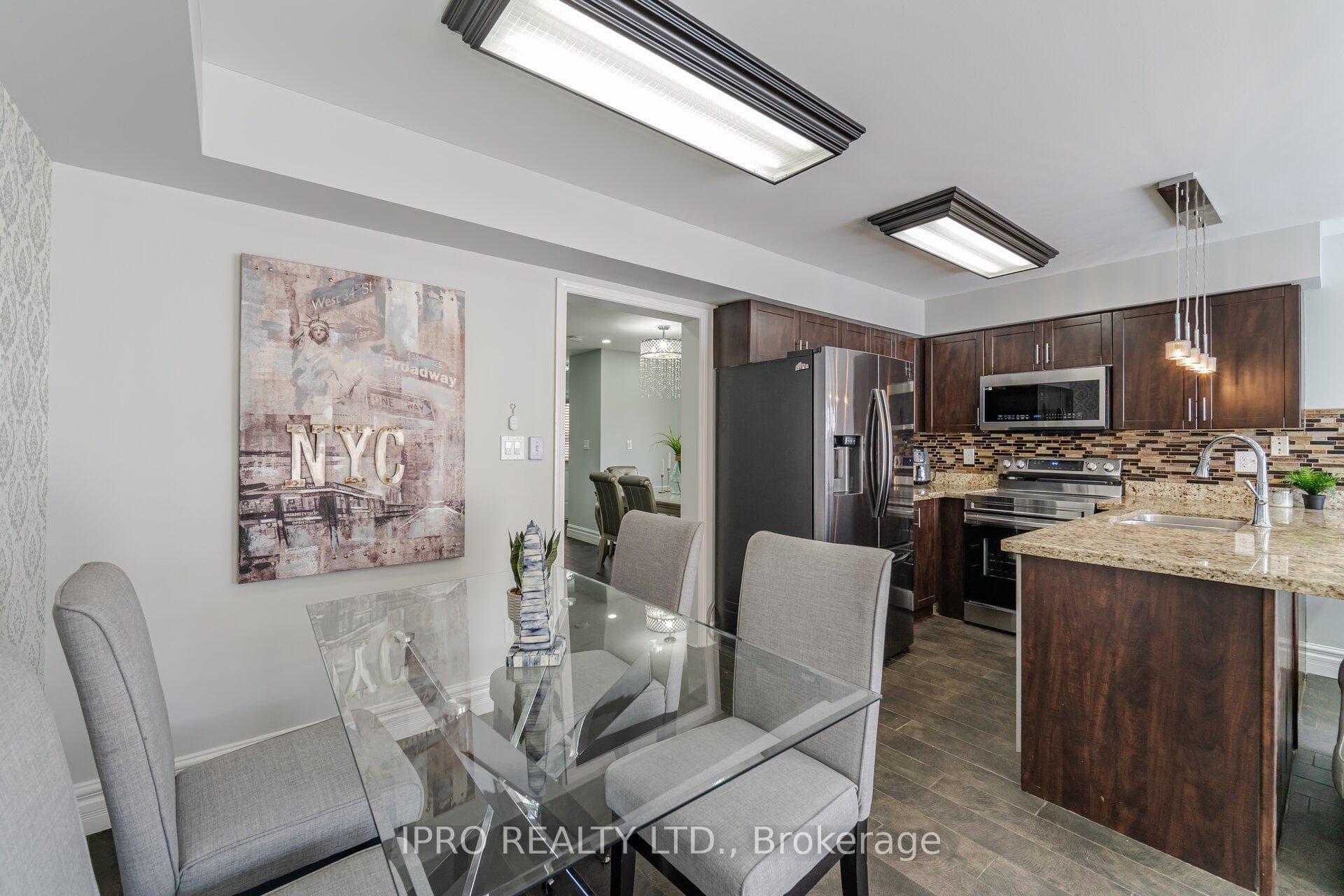 30 Mount Ranier Crescent photo 10