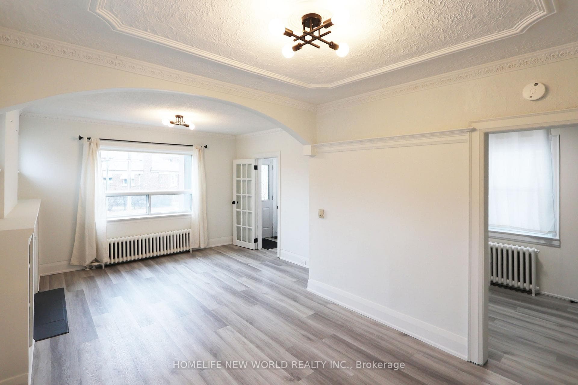609 Glenholme Avenue Unit Main Floor photo 9