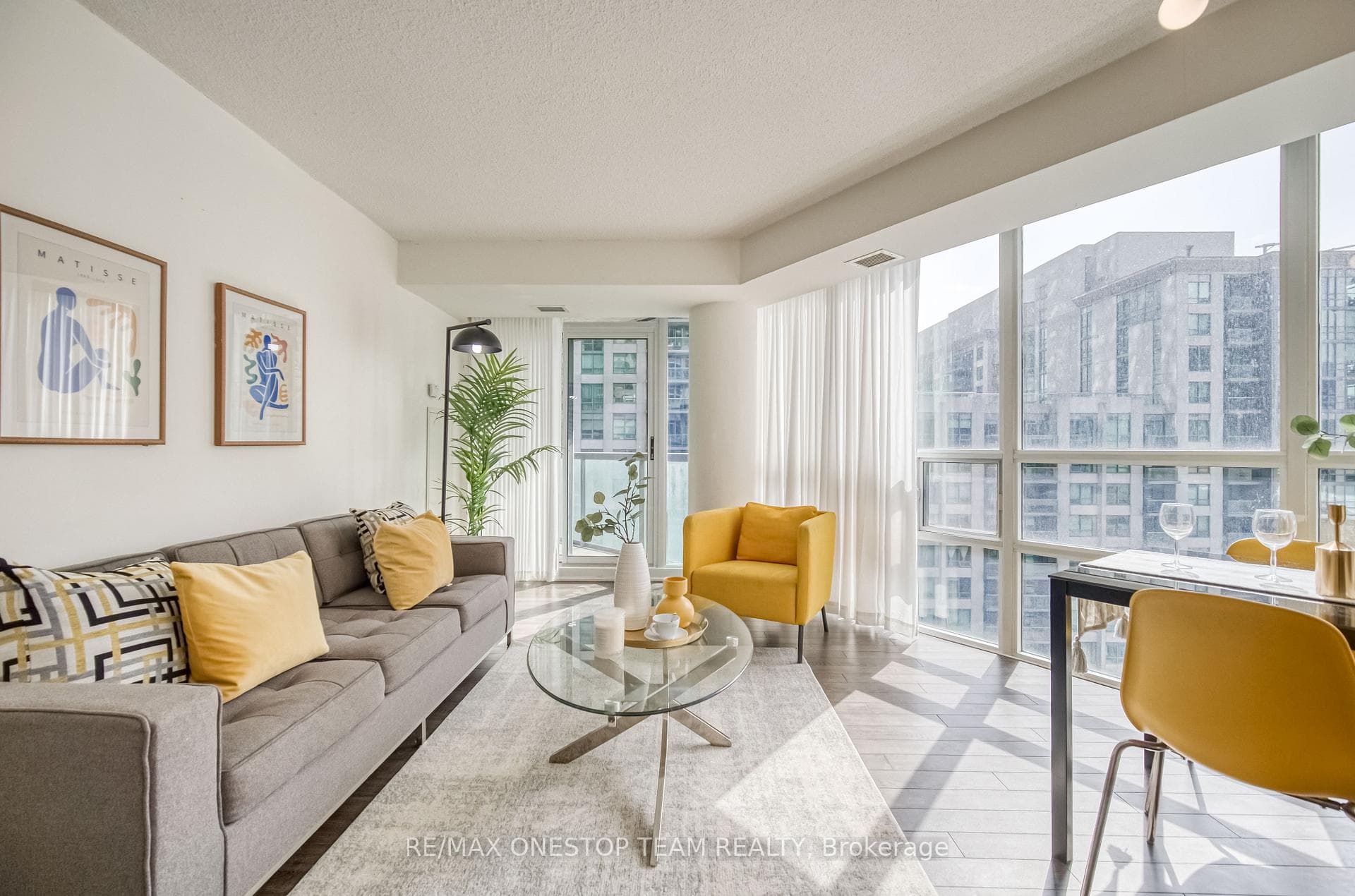 30 Grand Trunk Crescent Unit 1211 photo 8