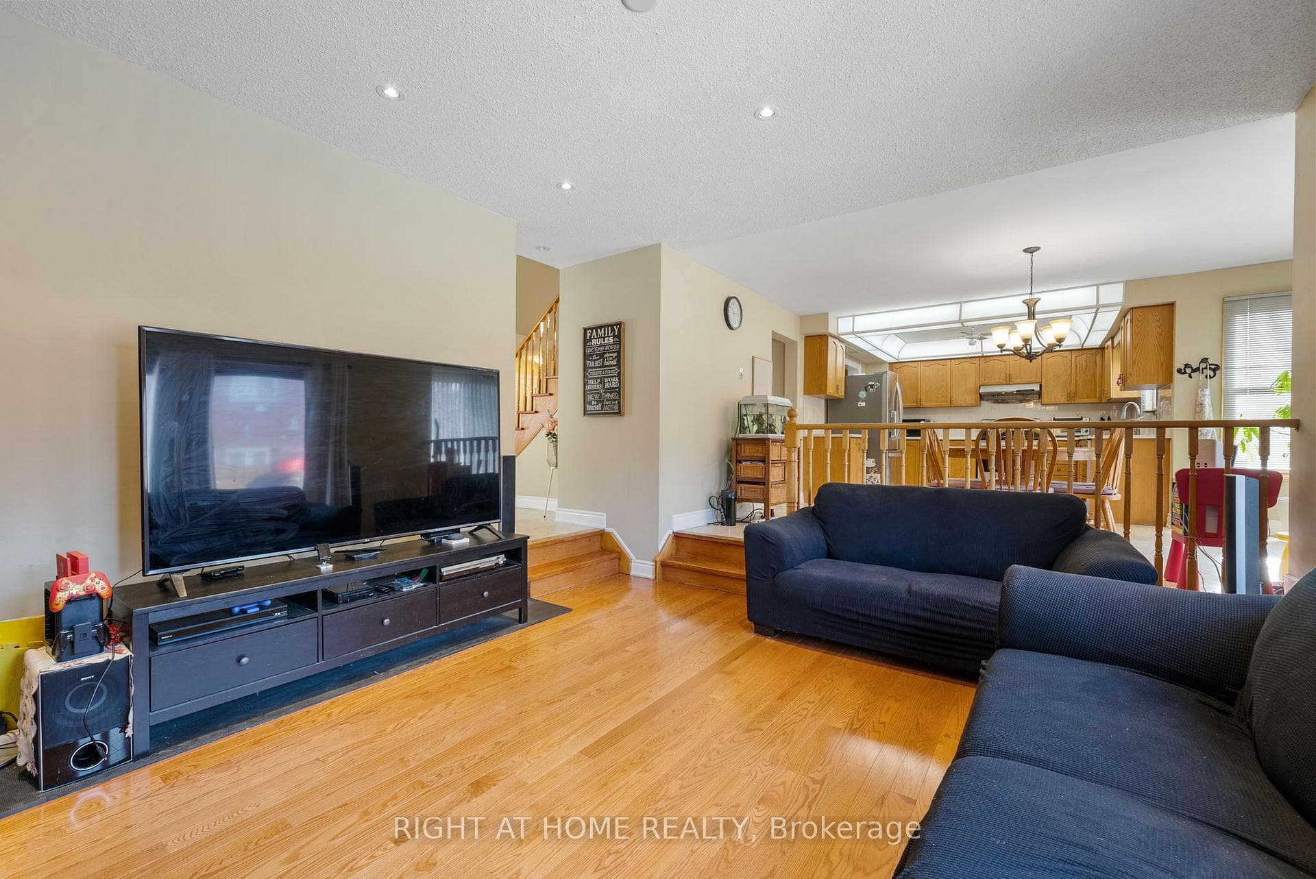 5676 Brightpool Crescent photo 10