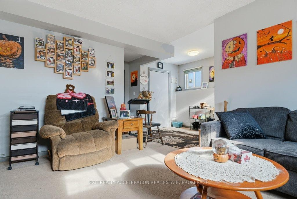 223 Newburgh Road photo 29