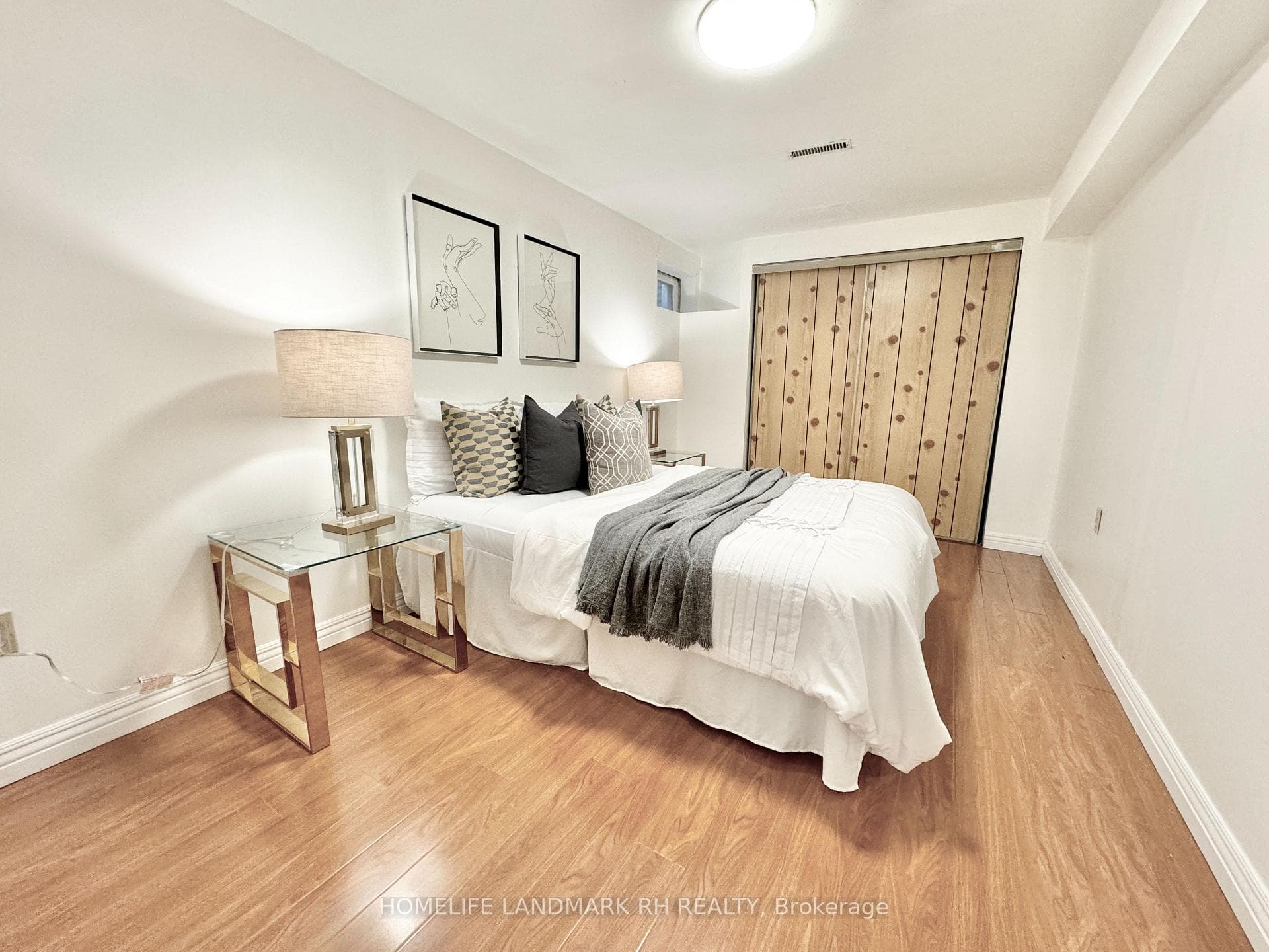 2 Carolbreen Square photo 19