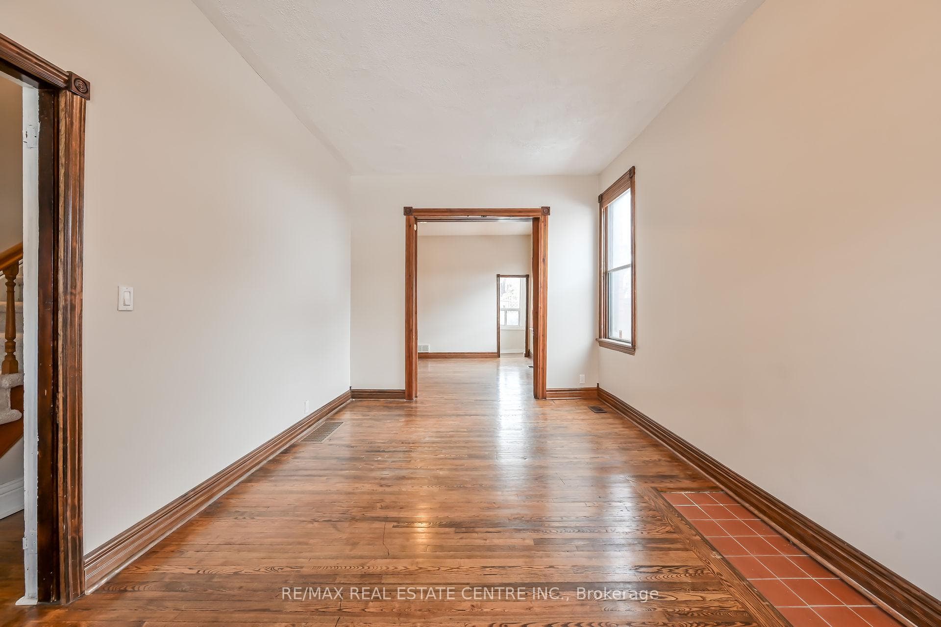 119 Catharine Street photo 13