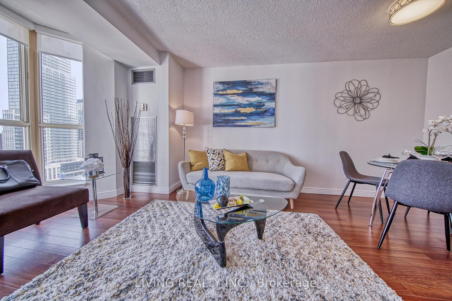 1055 Bay Street Unit 1704 photo 8