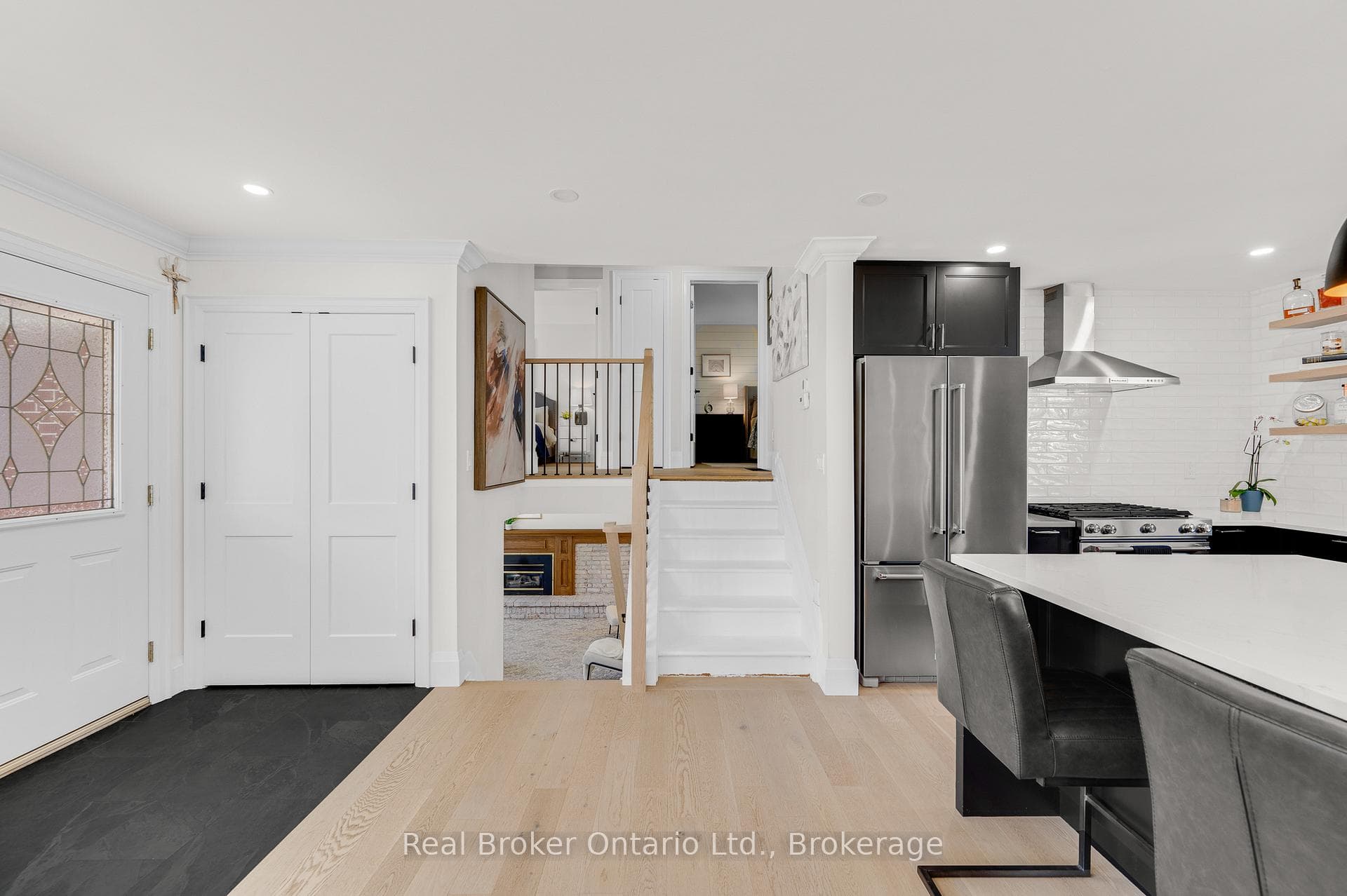 377 Duncombe Drive photo 13