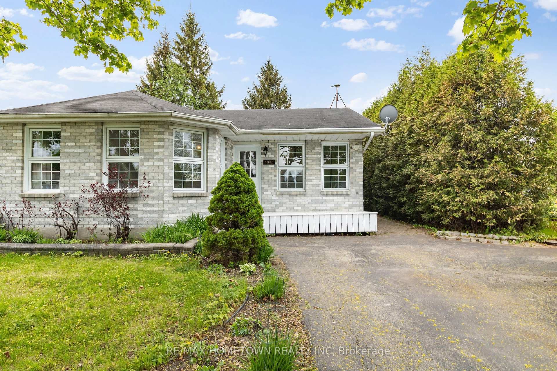 5303 Maple Street photo 1