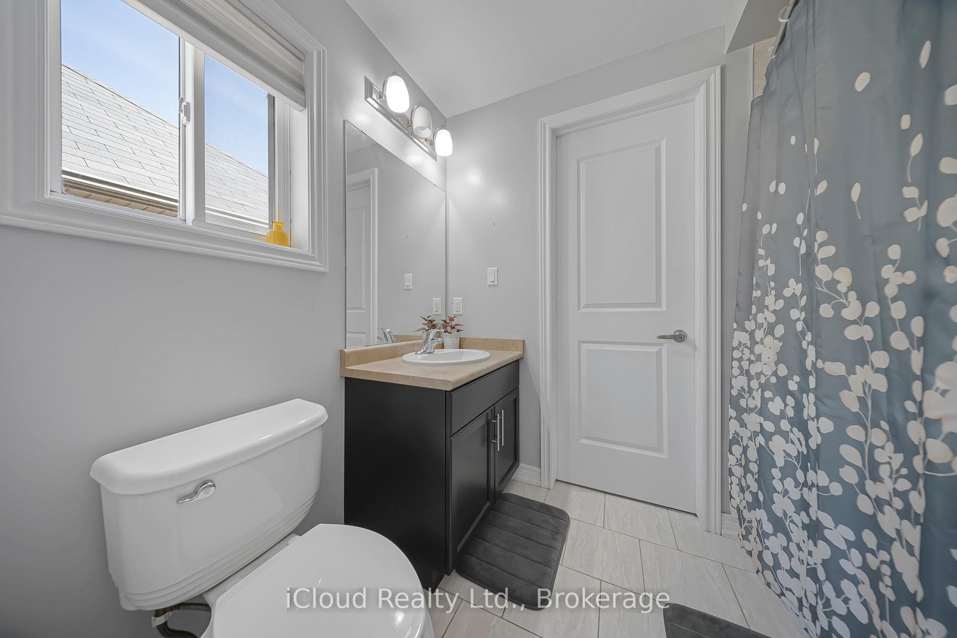 795 Robert Ferrie Drive photo 27