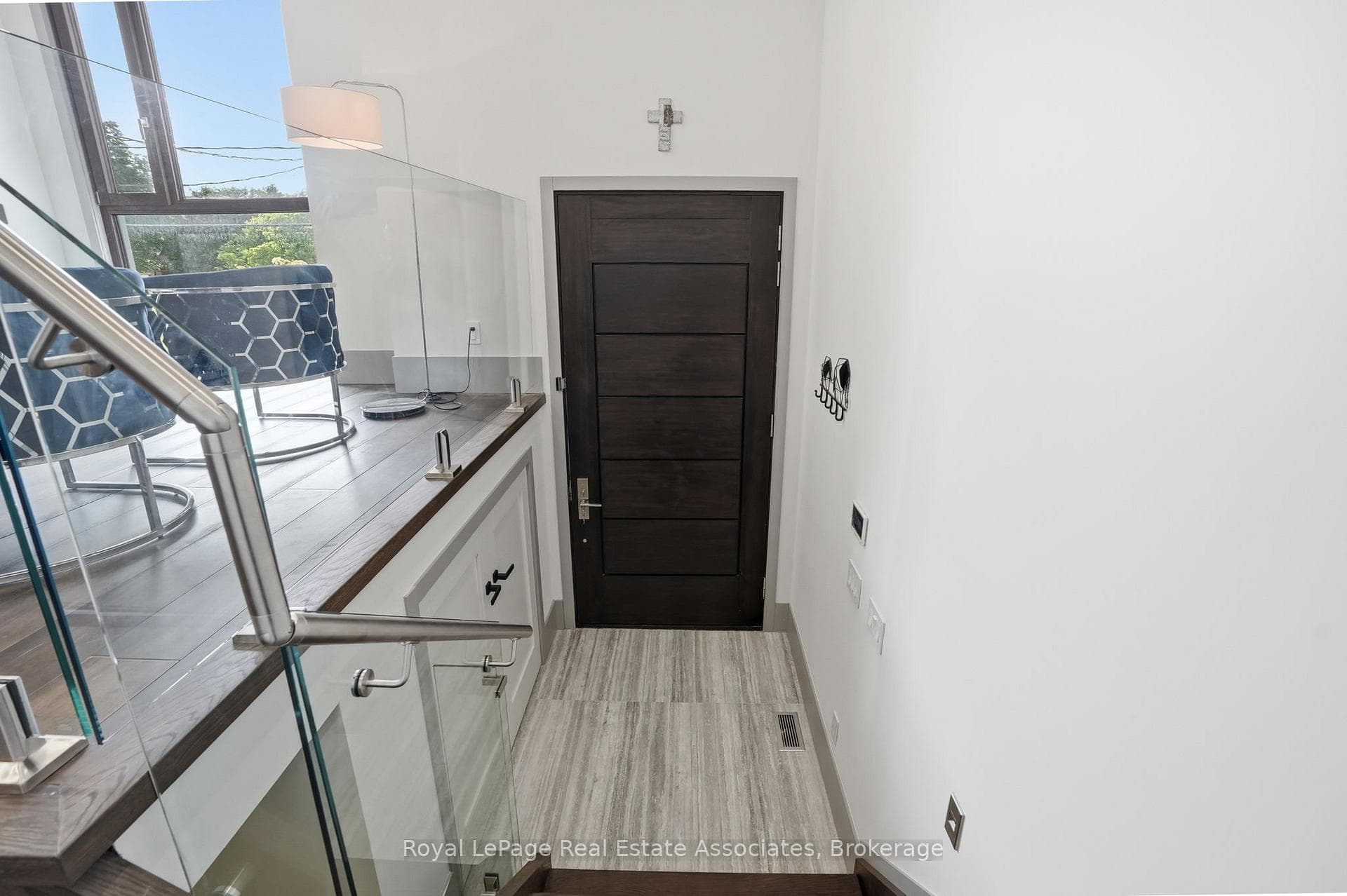 357B Melrose Street photo 6