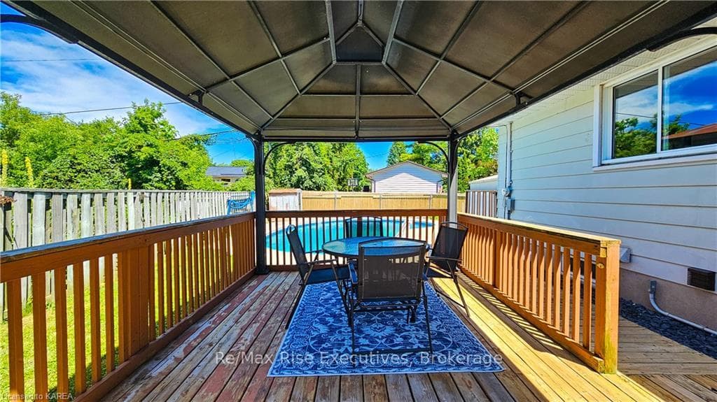 2 DEERFIELD Street photo 23