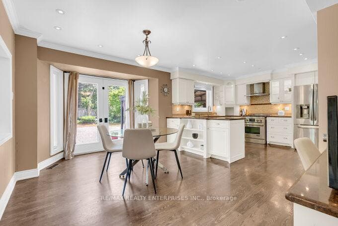 26 Oakridge Court photo 16