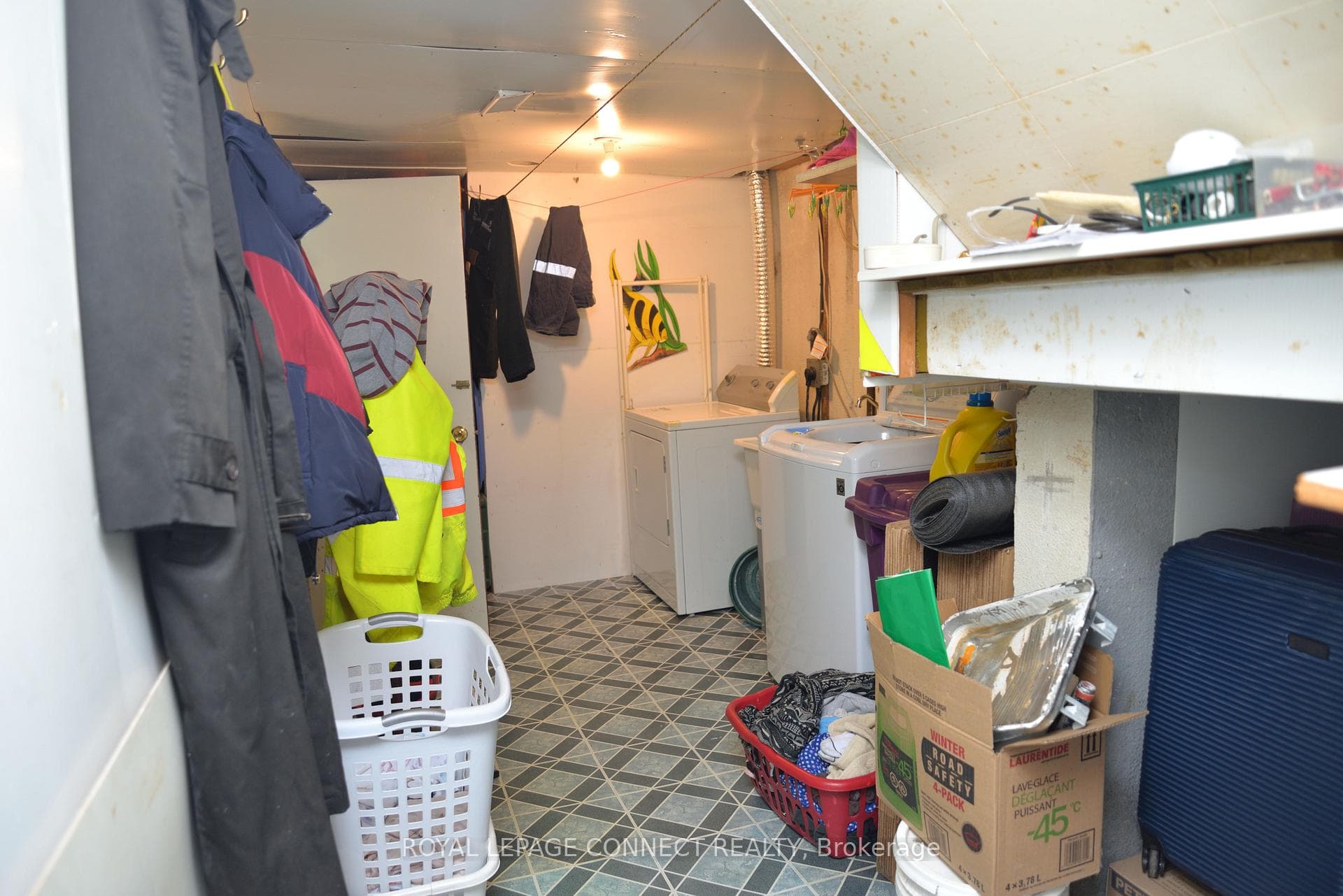 Lower Laundry