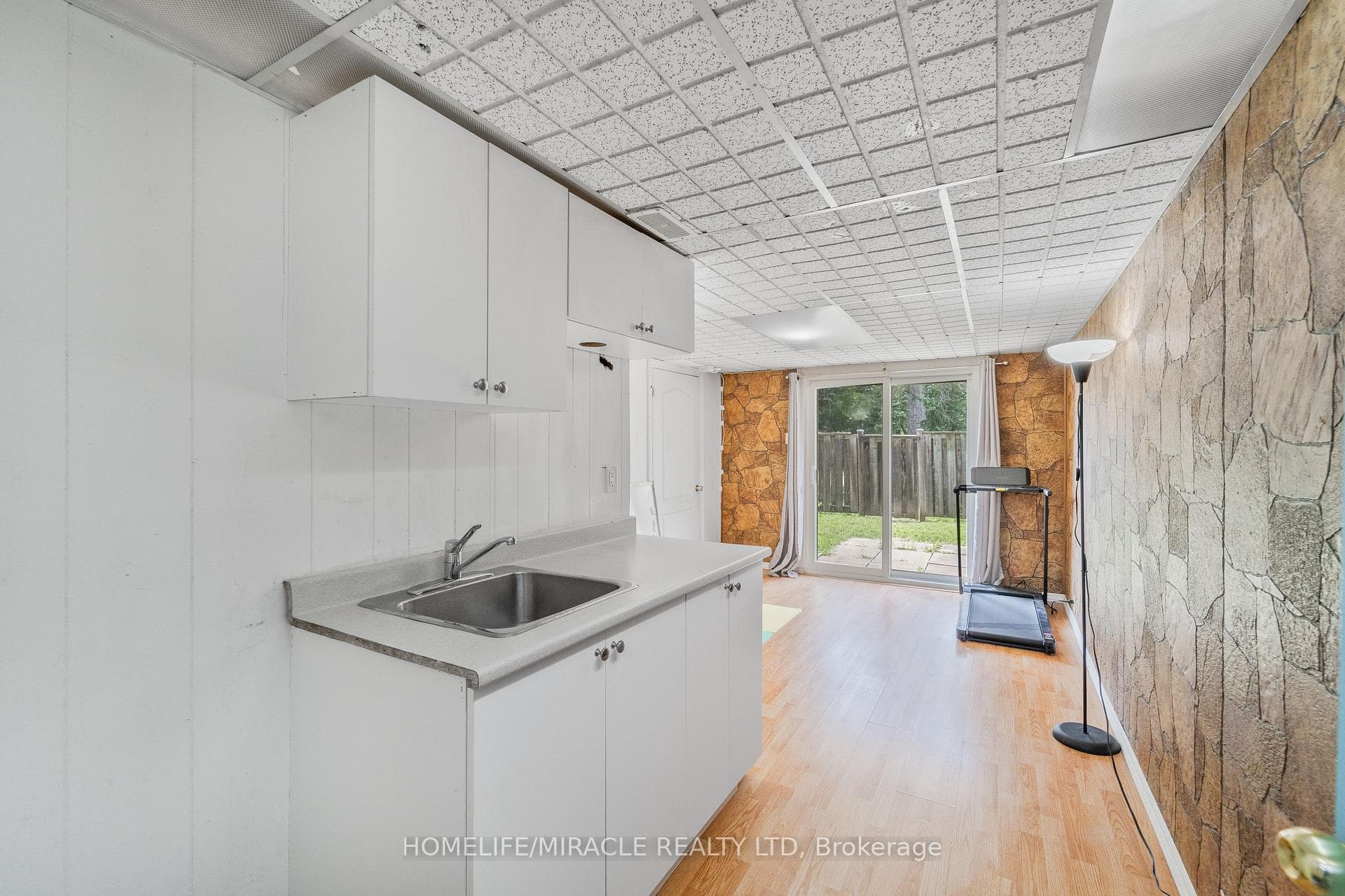 45 Lincoln Court photo 29