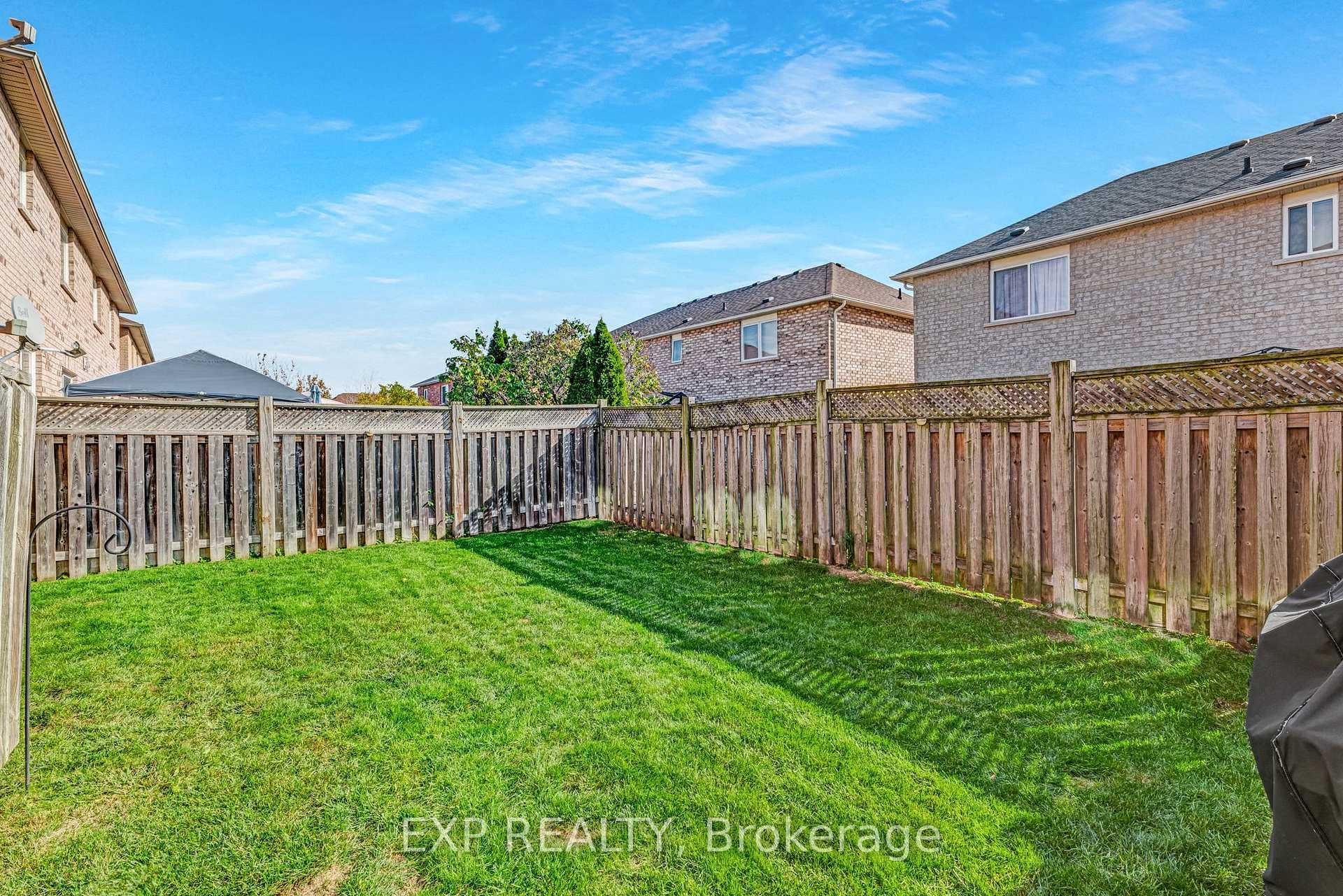 168 Wainscot Avenue photo 44