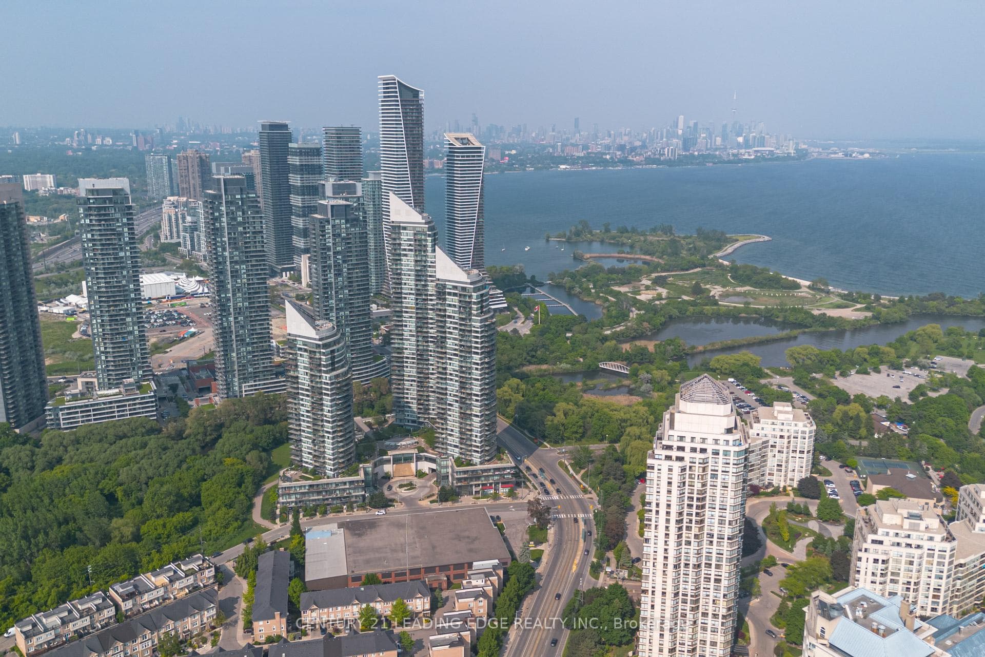 2240 Lake Shore Boulevard Unit 601 photo 34