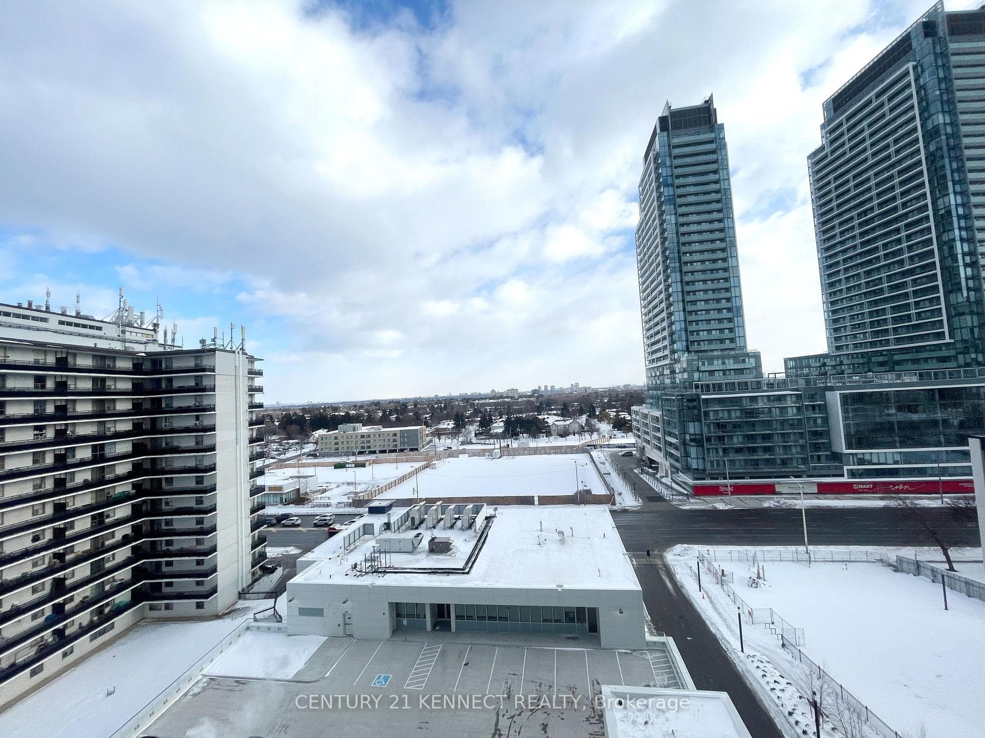 5858 Yonge Street Unit 909 photo 17