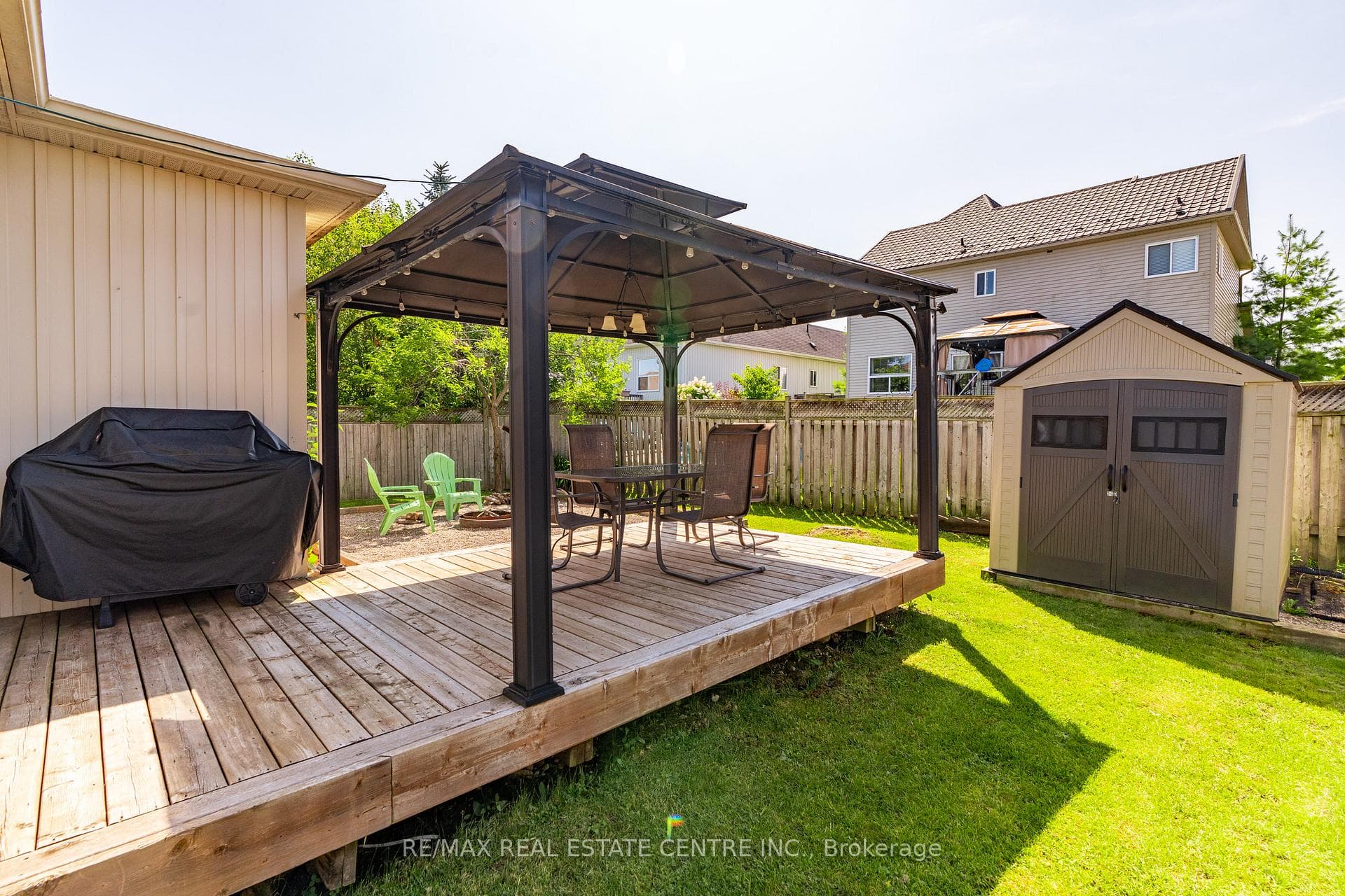 253 Berry Street photo 33